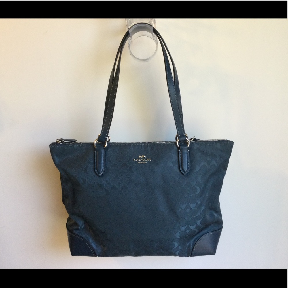 NWT Coach Signature Nylon City Zip Tote